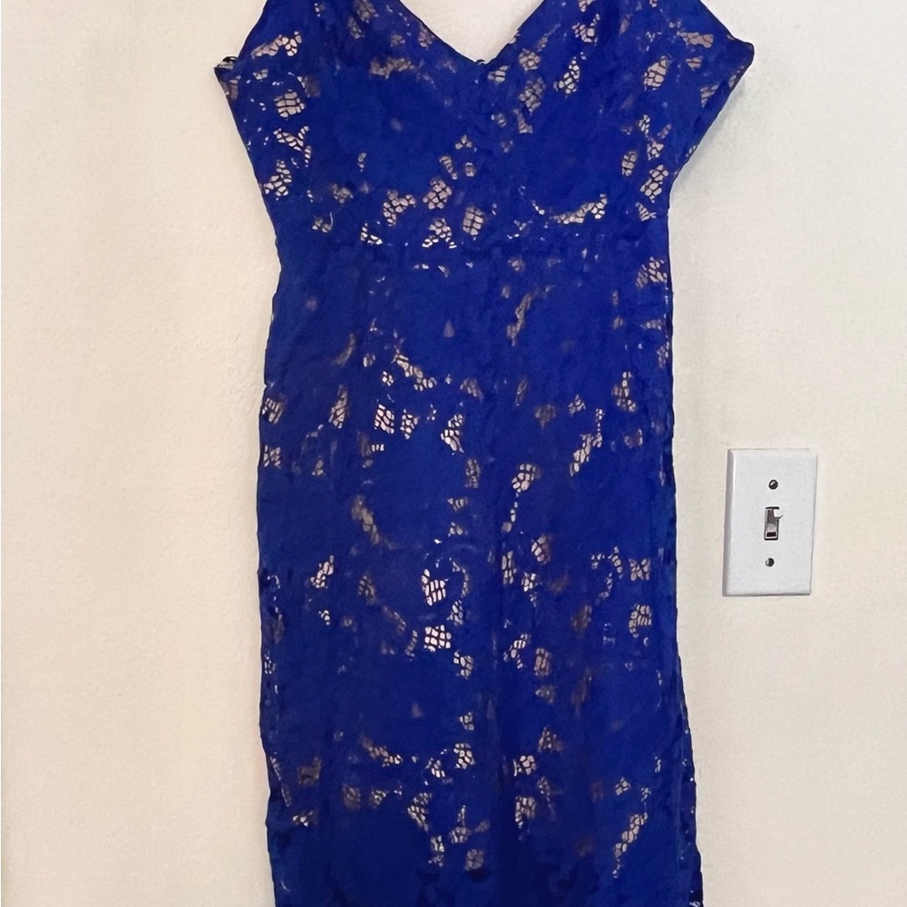 Elegant Blue Lace Dress